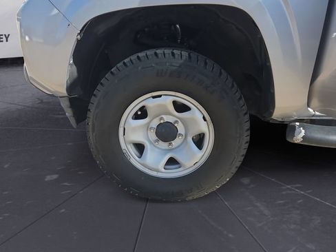 Used 2021 Toyota Tacoma SR AWD/4WD image 14