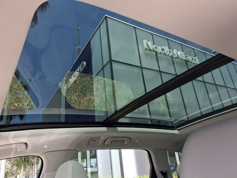 Used 2023 Audi Q7 3.0T Prestige w/ Prestige Package image 5