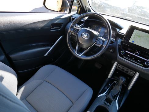Used 2024 Toyota Corolla Cross SE w/ Moonroof Package AWD/4WD image 11