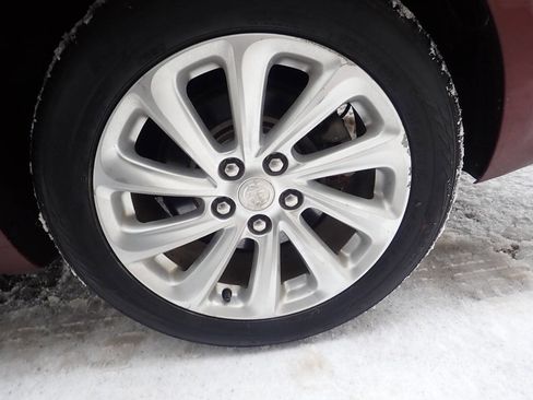 Used 2015 Buick LaCrosse image 37