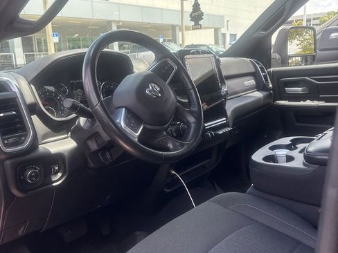 Used 2024 RAM 2500 Big Horn w/ Night Edition AWD/4WD image 6