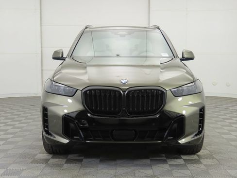 Used 2026 BMW X5 xDrive40i w/ M Sport Package AWD/4WD image 3