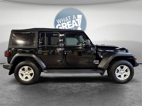Used 2020 Jeep Wrangler Unlimited Sport S image 2