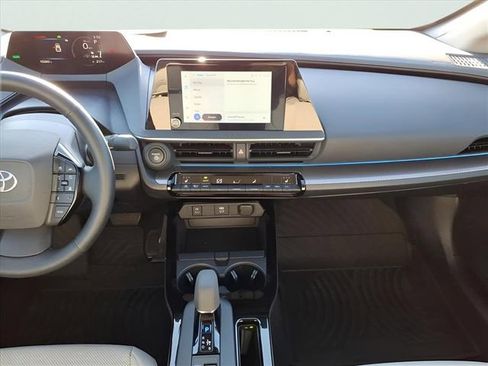 Used 2023 Toyota Prius XLE image 13
