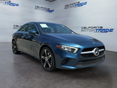 Used 2022 Mercedes-Benz A 220 image 3