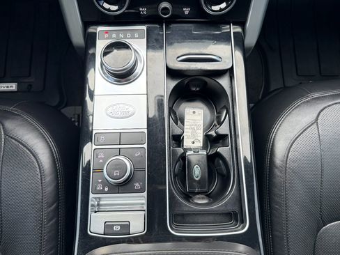 Used 2020 Land Rover Range Rover Long Wheelbase HSE image 18
