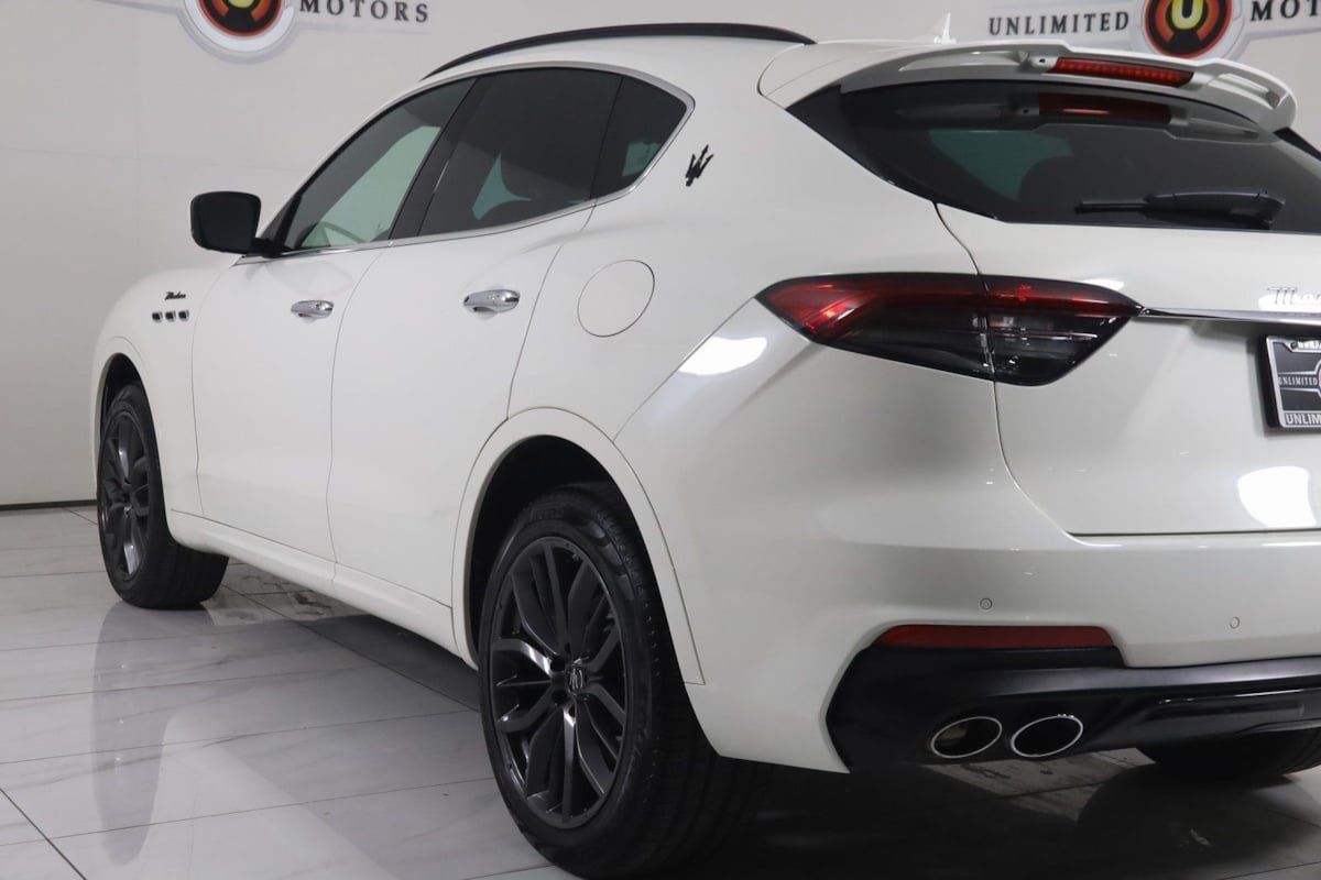 Used 2022 Maserati Levante Modena AWD/4WD image 22
