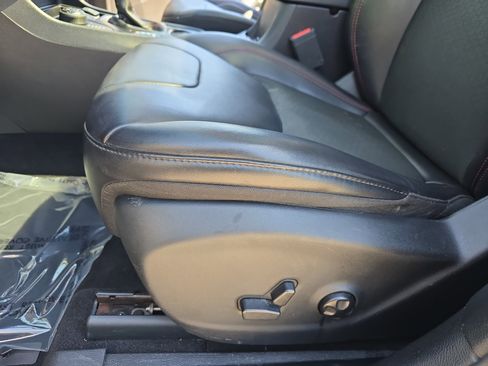 Used 2019 Jeep Cherokee Trailhawk w/ Comfort/Convenience Group image 31