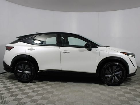 Used 2023 Nissan Ariya AWD image 39