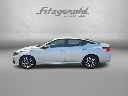 Used 2025 Nissan Altima 2.5 SV FWD image 5