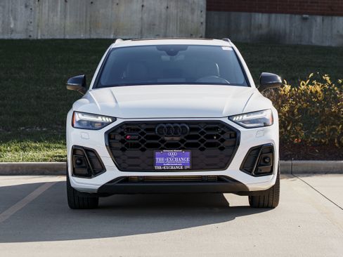 Used 2024 Audi SQ5 Prestige w/ Prestige Package image 34