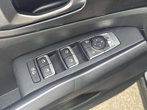 Used 2023 Kia Sorento LX AWD/4WD image 16