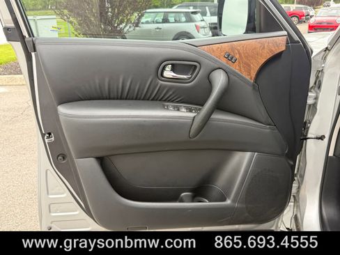 Used 2024 Nissan Armada SL w/ Captain's Chairs Package AWD/4WD image 16