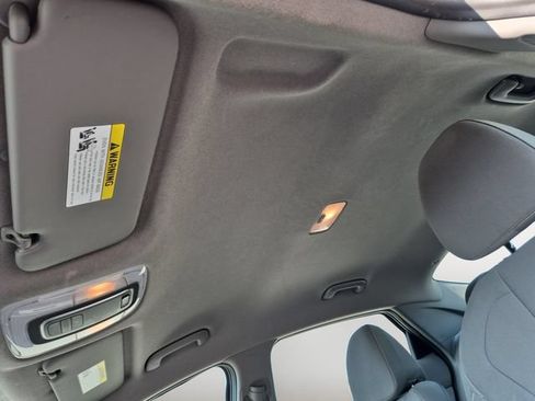 Used 2022 Hyundai Elantra SEL w/ Preferred Accessory Package FWD image 12