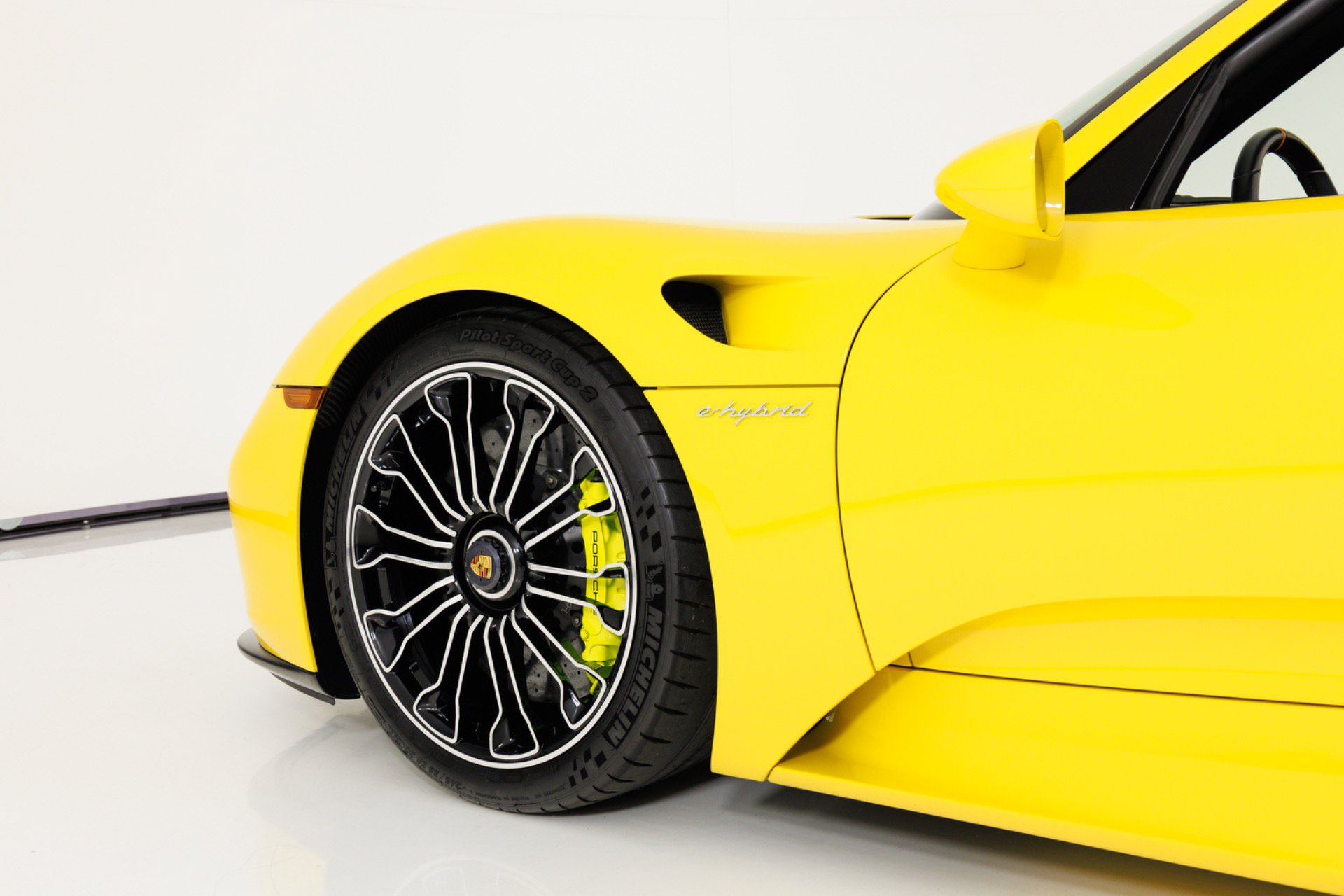 Used 2015 Porsche 918 Spyder AWD/4WD image 61