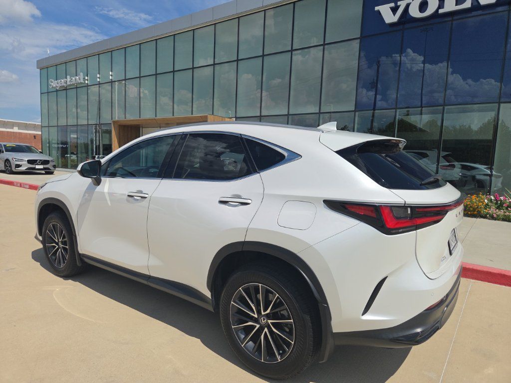 Used 2024 Lexus NX 250 FWD image 5