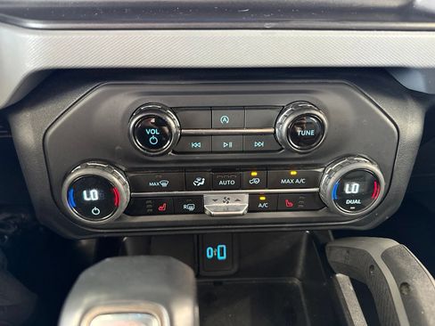 Used 2023 Ford Bronco Big Bend w/ Sasquatch Package AWD/4WD image 25