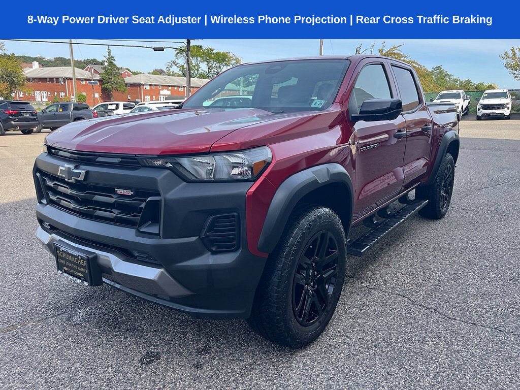 Used 2023 Chevrolet Colorado Trail Boss w/ Technology Package AWD/4WD image 3