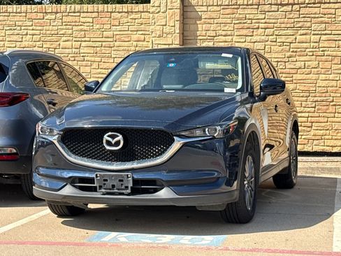 Used 2017 MAZDA CX-5 Touring w/ Preferred Equipment Package FWD image 1