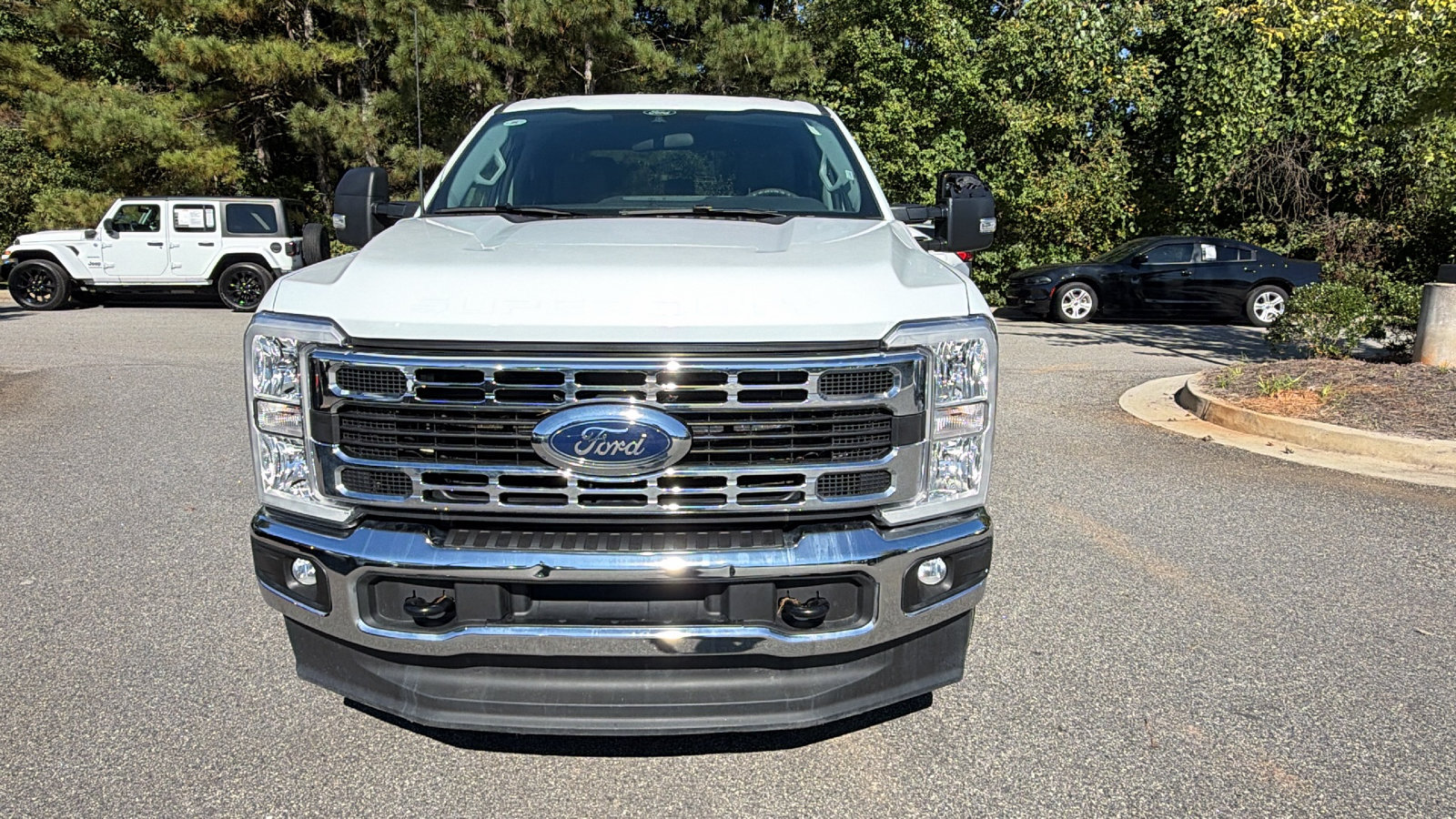 Used 2026 Ford F250 XLT AWD/4WD image 3