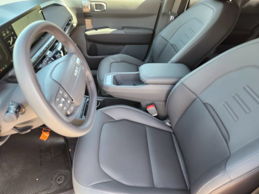 New 2027 Kia EV3 Wind FWD image 12