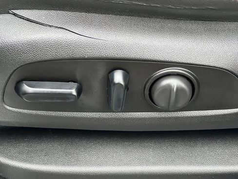 Used 2018 Chevrolet Equinox Premier image 14