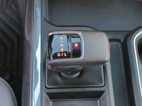 Certified 2024 Chevrolet Silverado 1500 LTZ image 20