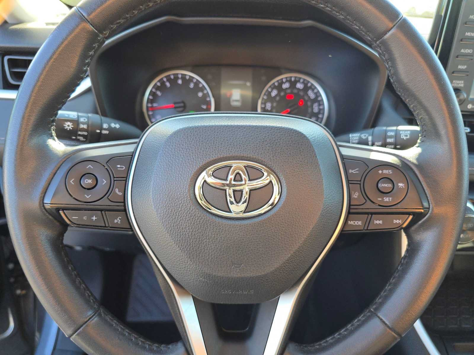 Certified 2022 Toyota RAV4 XLE Premium FWD image 20