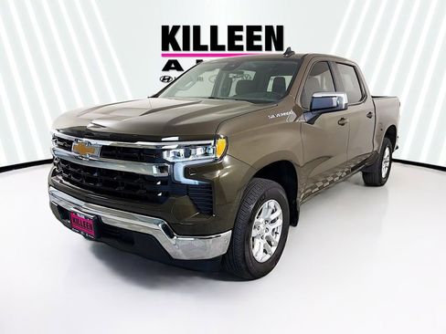 Used 2024 Chevrolet Silverado 1500 LT w/ Convenience Package II image 3