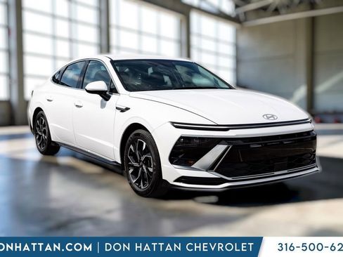Used 2025 Hyundai Sonata SEL FWD image 20