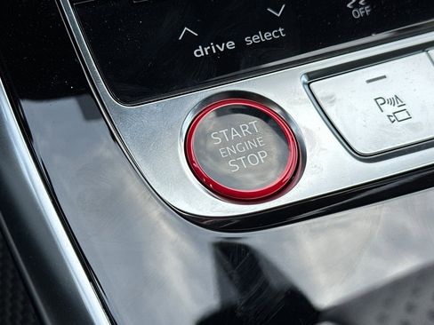 New 2025 Audi SQ7 Premium Plus image 21