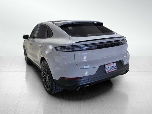 Used 2024 Porsche Cayenne Coupe AWD/4WD image 5