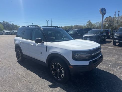 Used 2025 Ford Bronco Sport Outer Banks w/ Outer Banks Tech Package+ AWD/4WD image 1