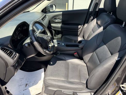 Used 2018 Honda HR-V EX-L image 10