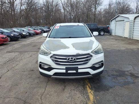 Used 2017 Hyundai Santa Fe Sport FWD image 2