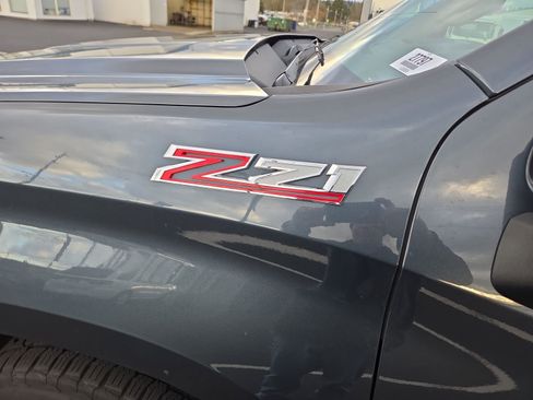 Used 2019 Chevrolet Silverado 1500 RST image 9