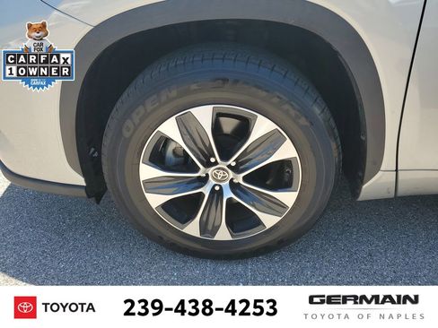 Used 2023 Toyota Highlander XLE FWD image 13