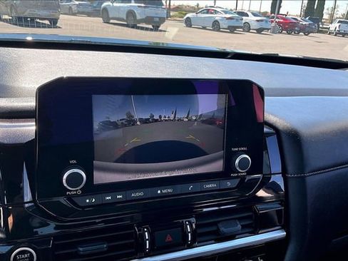 Certified 2024 Nissan Pathfinder SV image 14