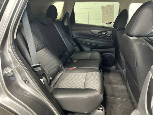 Used 2020 Nissan Rogue SV AWD/4WD image 18
