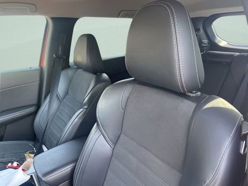 Used 2024 Mitsubishi Outlander SE Black Edition image 13