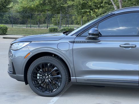 New 2025 Lincoln Corsair Grand Touring w/ Jet Appearance Package image 5