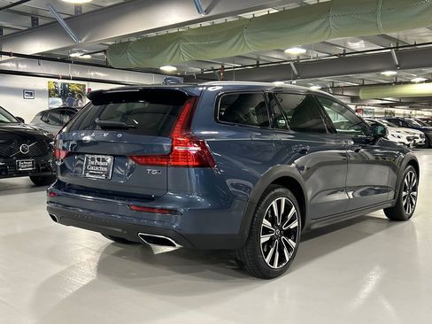 Used 2020 Volvo V60 T5 Cross Country w/ Protection Package AWD/4WD image 2