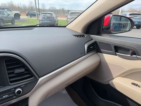Used 2020 Hyundai Elantra Value Edition w/ Winter Weather Package image 18