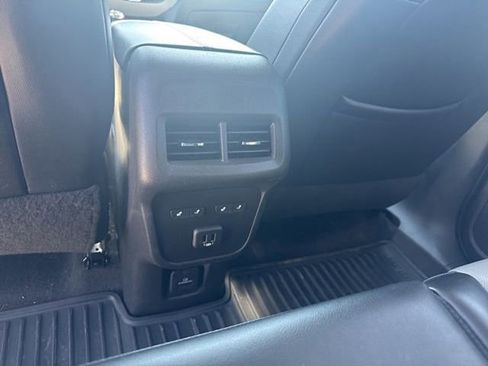 Used 2019 Chevrolet Equinox Premier image 15