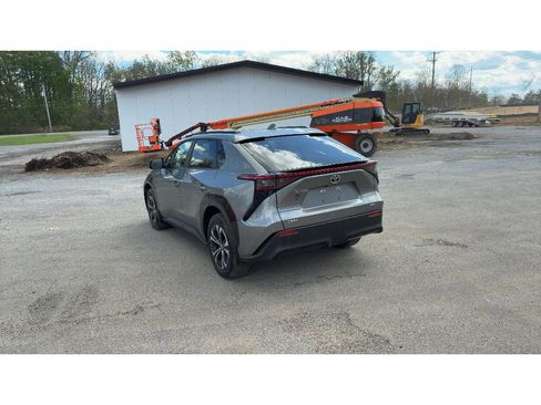 Used 2024 Toyota bZ4X AWD w/ Weather Package image 4