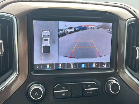 Used 2019 Chevrolet Silverado 1500 High Country w/ Technology Package AWD/4WD image 26