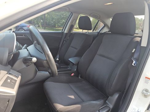 Used 2010 MAZDA MAZDA3 i Touring FWD image 11