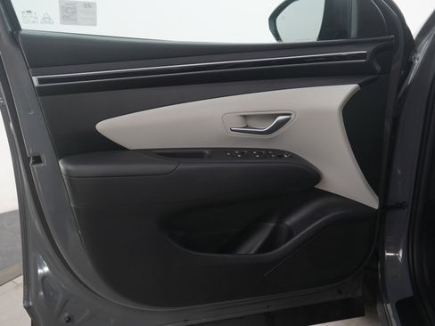 Used 2024 Hyundai Tucson SE image 18