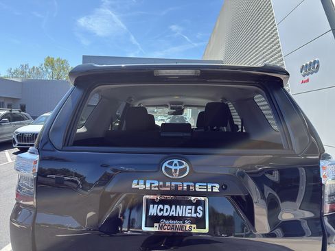 Used 2020 Toyota 4Runner TRD Off-Road image 5