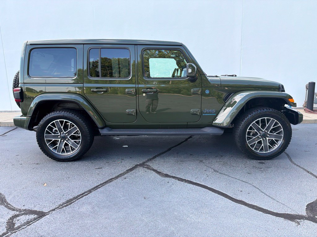 Used 2024 Jeep Wrangler High Altitude AWD/4WD image 8